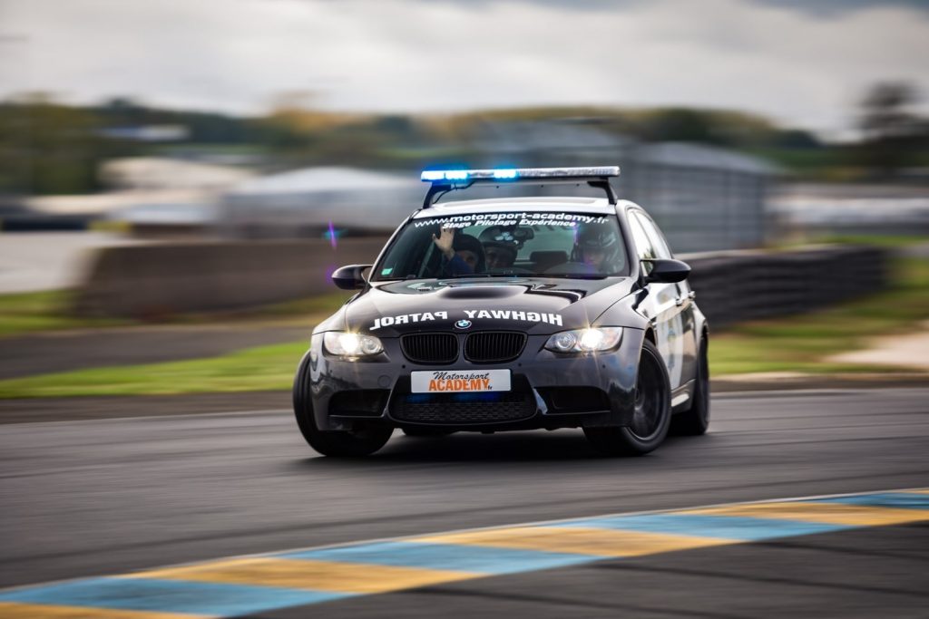 BMW M3 voiture de police drift sur le mans