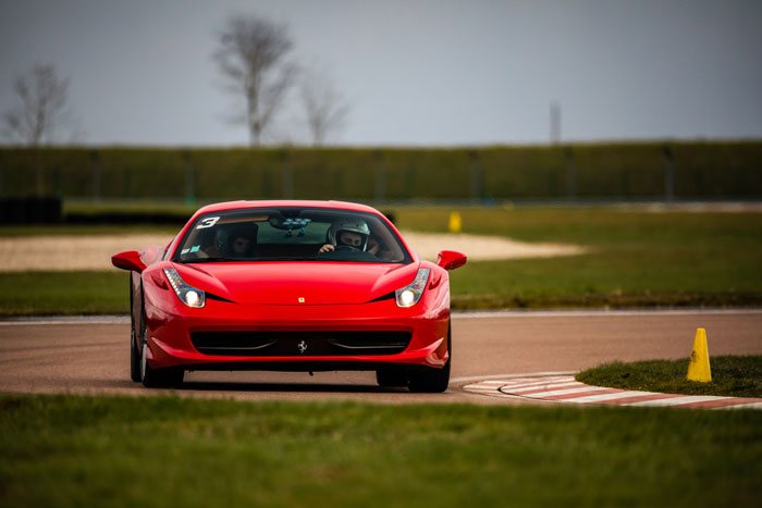 Stage de pilotage Ferrari 458 Italia